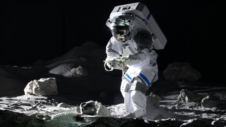 Terrae Novae: Earth orbit, Moon and Mars